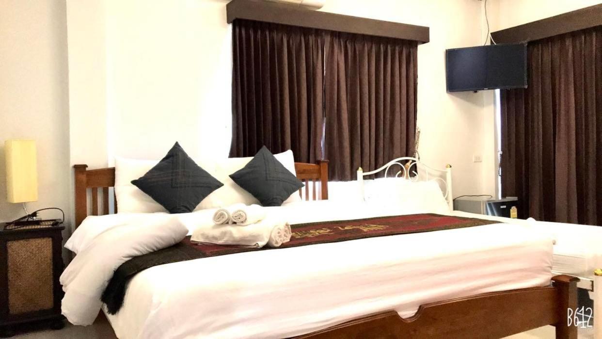 Ez House Hotel Szukhothaj Kültér fotó